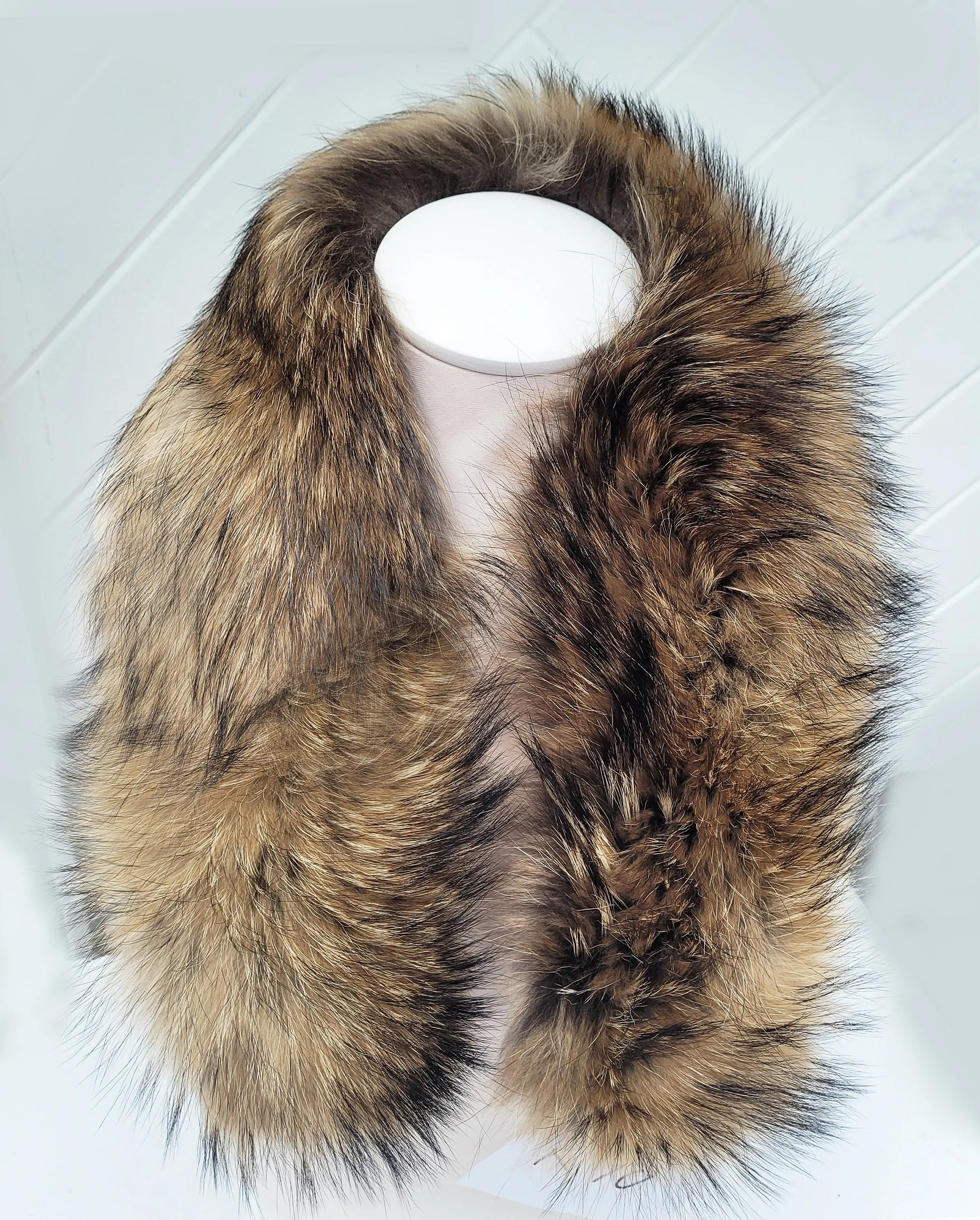 READY to SHIP XL Large Full Finnish Real Raccoon Fur Collar, Fur Trim for Hoodie, Raccoon Fur Collar, Fur Scarf, Fur Ruff, Raccoon Fur Hood