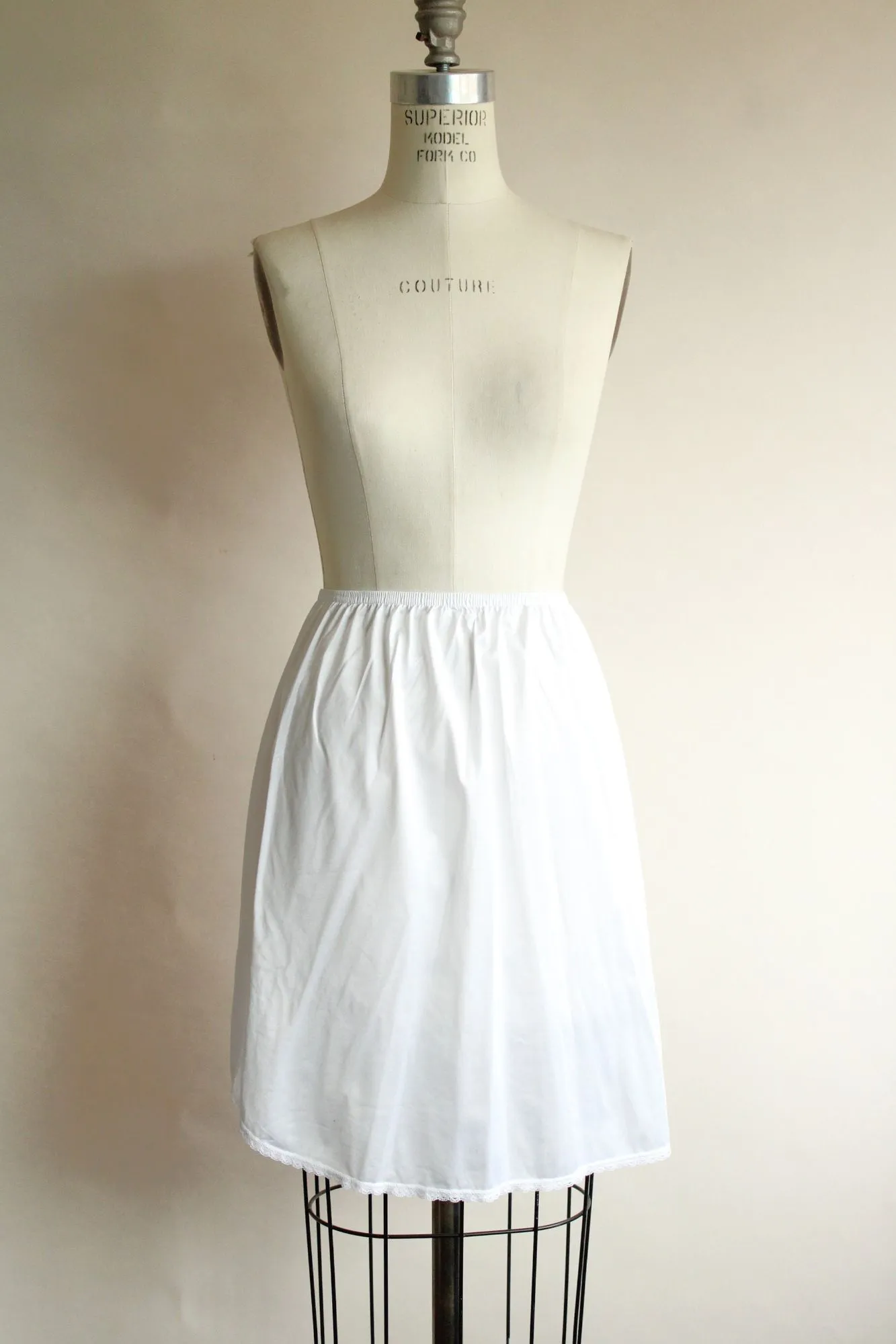 Vintage 1990s Vanity Fair White Nylon Half Slip With Lace Trim