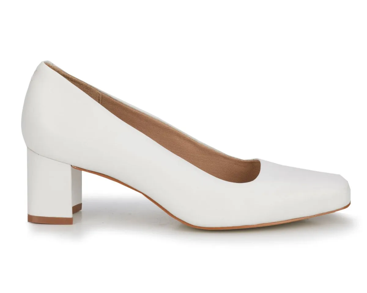 Walking Cradles Wc Meredith Women Pump Slip-on In White Cashmere Leather